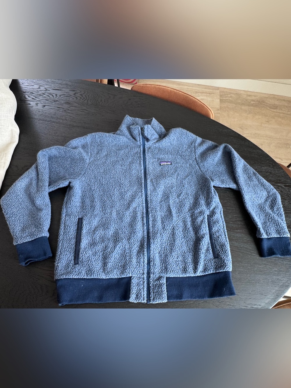 Patagonia mens Blue Sherpa Zip Jacket with Navy Trim. Size L